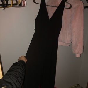 Black sleeveless jumper